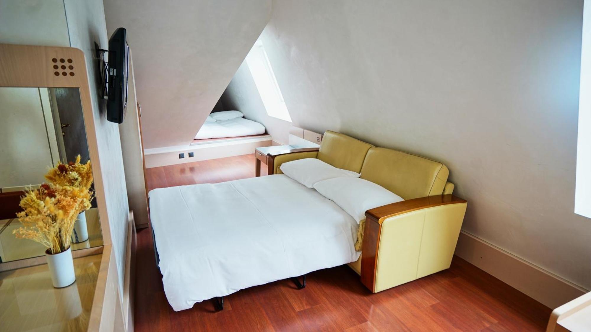 Hotel Real Nyon By Happyculture ภายนอก รูปภาพ