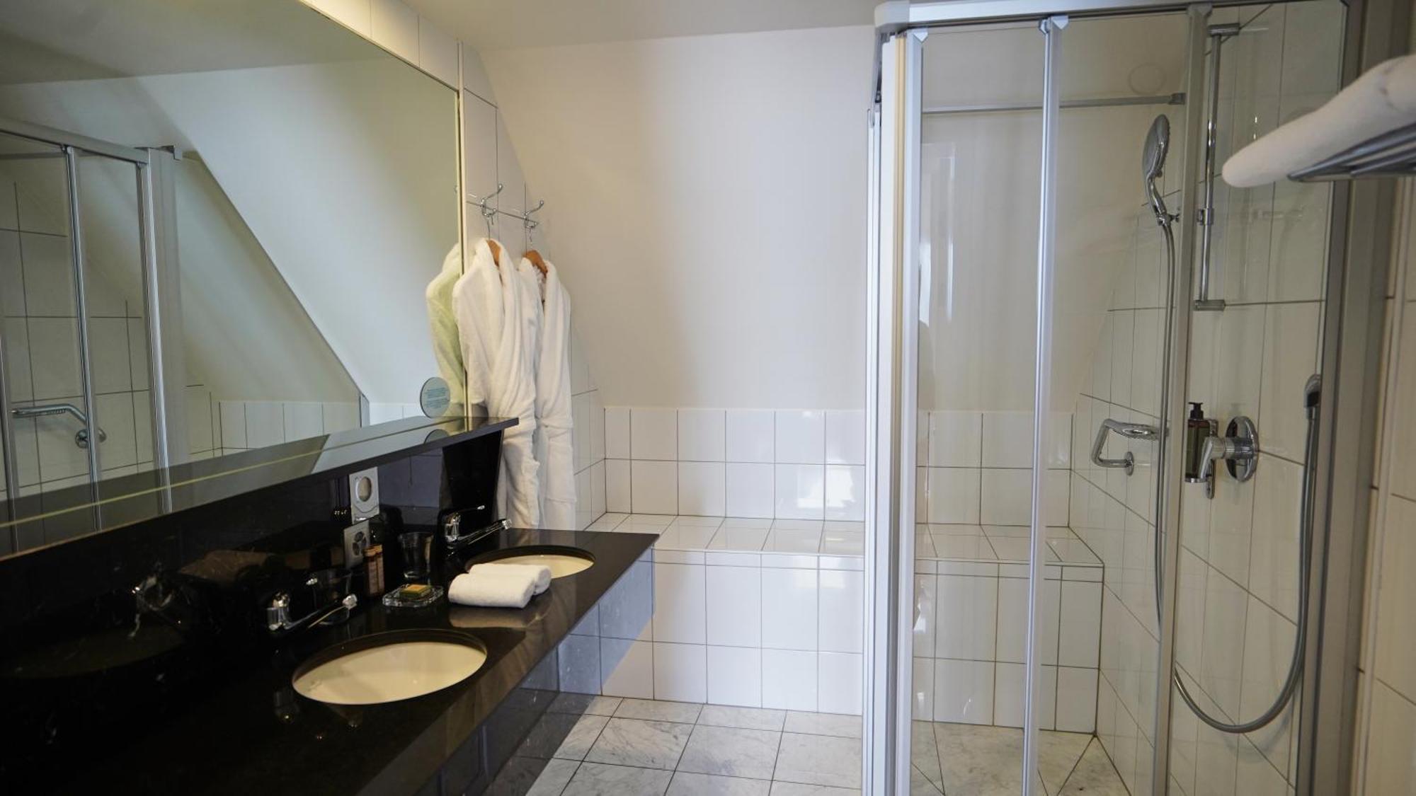 Hotel Real Nyon By Happyculture ภายนอก รูปภาพ