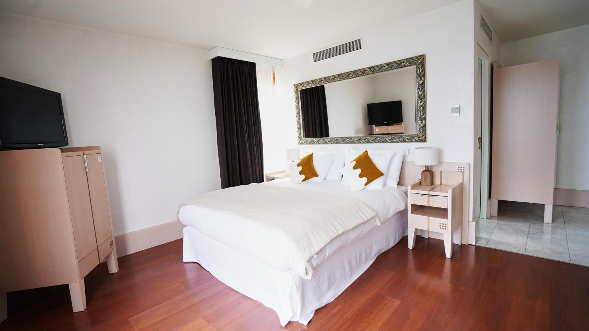 Hotel Real Nyon By Happyculture ภายนอก รูปภาพ