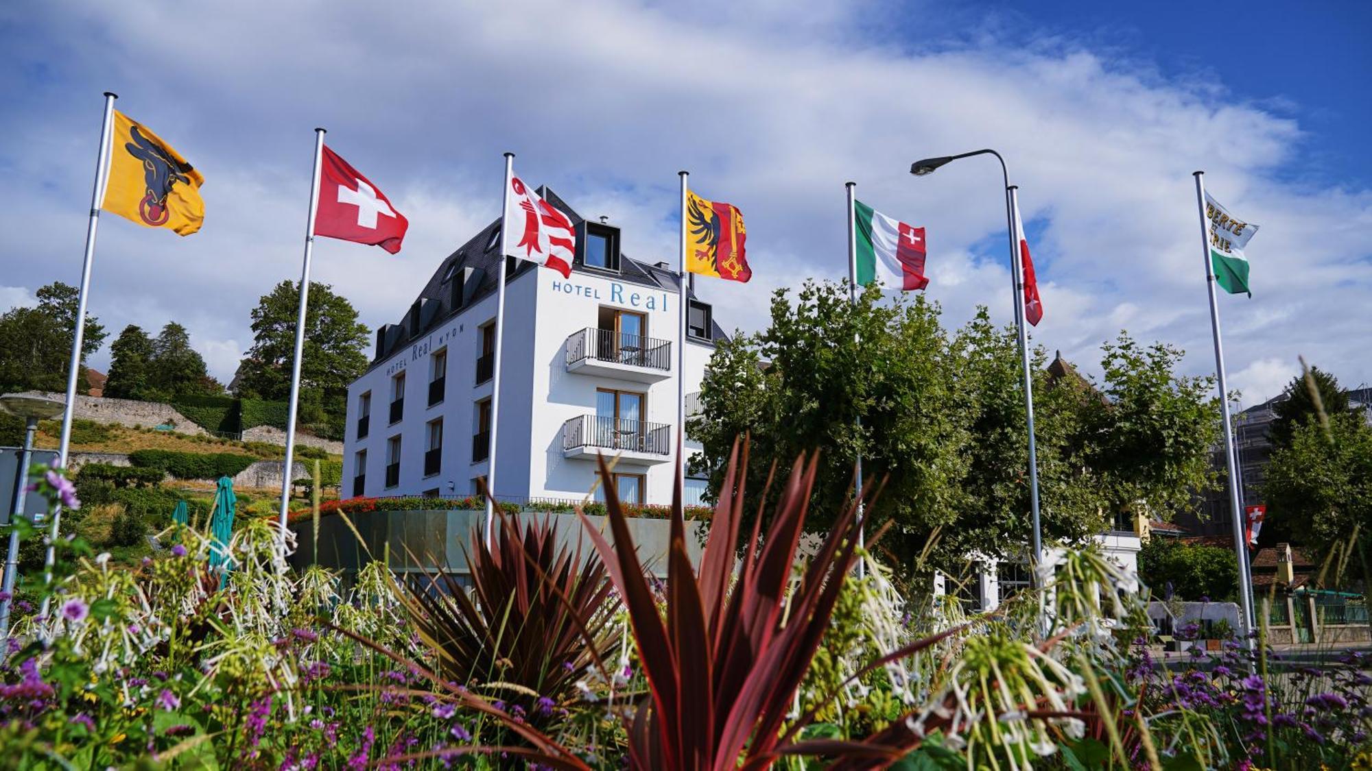 Hotel Real Nyon By Happyculture ภายนอก รูปภาพ