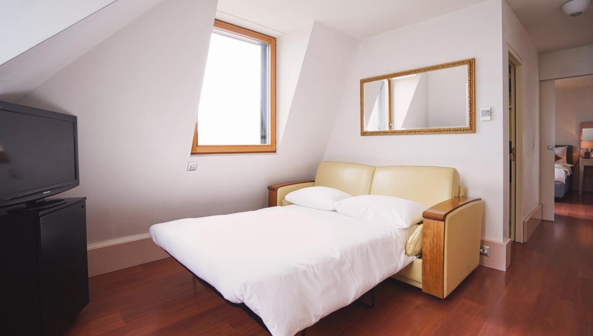 Hotel Real Nyon By Happyculture ภายนอก รูปภาพ